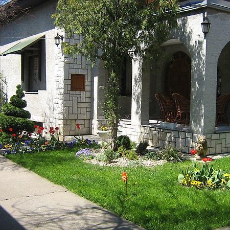 Domacinstvo Opavski Backi Petrovac Exterior foto